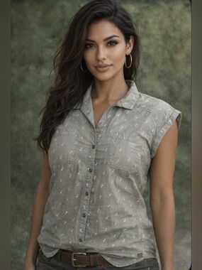 5.11 Tactical Women’s Cuff Key Short Sleeve Top, Sage Green, Size L, GUC